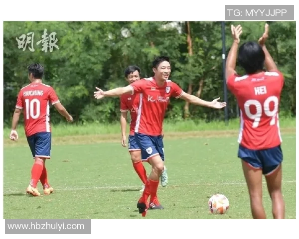 中外足球明星身材对比分析探讨体型差异与运动表现的关系